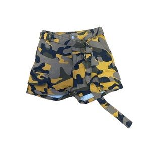 Women’s Revamped multi-coloured shorts. Size M